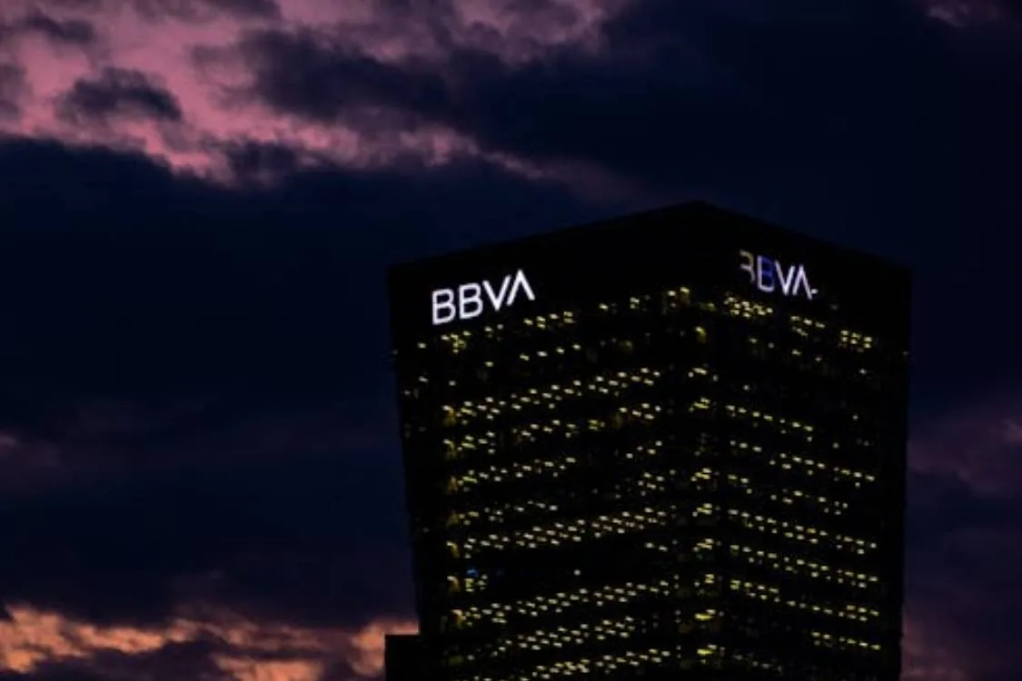 Previsiones vivienda 2026 según los economistas: BBVA, CaixaBank y Banco de España coinciden — y lo que significa para ti