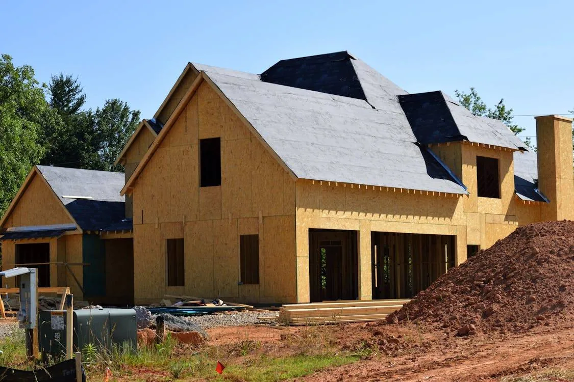 Construcción industrializada para vivienda en Madrid: materiales, plazos, precios y lo que la administración tiene previsto hacer al respecto