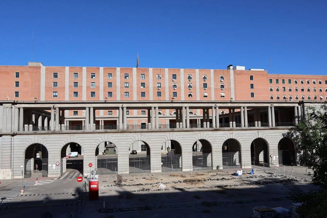 Cuántos funcionarios hay en Madrid: radiografía completa del empleo público 2026 por administración, cuerpo y municipio