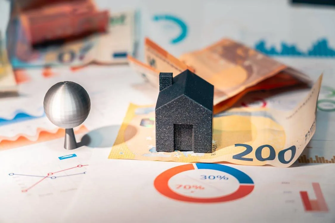 Funcionarios inversores inmobiliarios: qué porcentaje existe, dónde invierten y de dónde viene el dinero