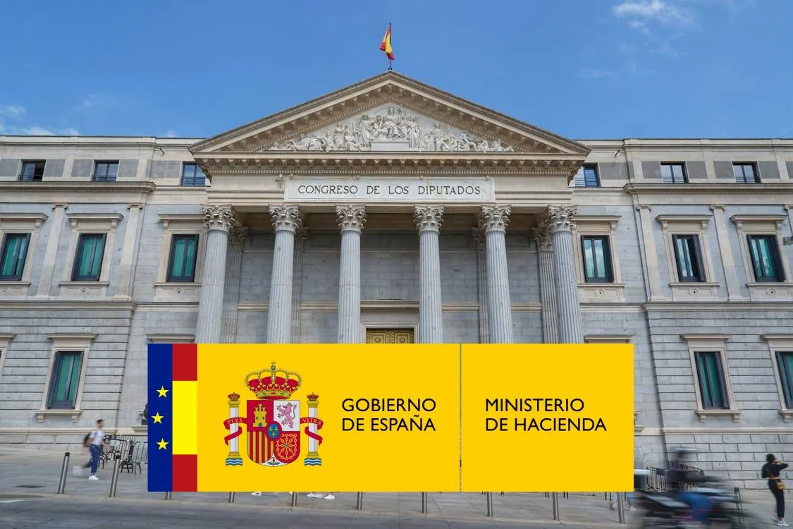El Estado cobra hasta 45.000 € al comprar tu primera vivienda en Madrid mientras predica el artículo 47