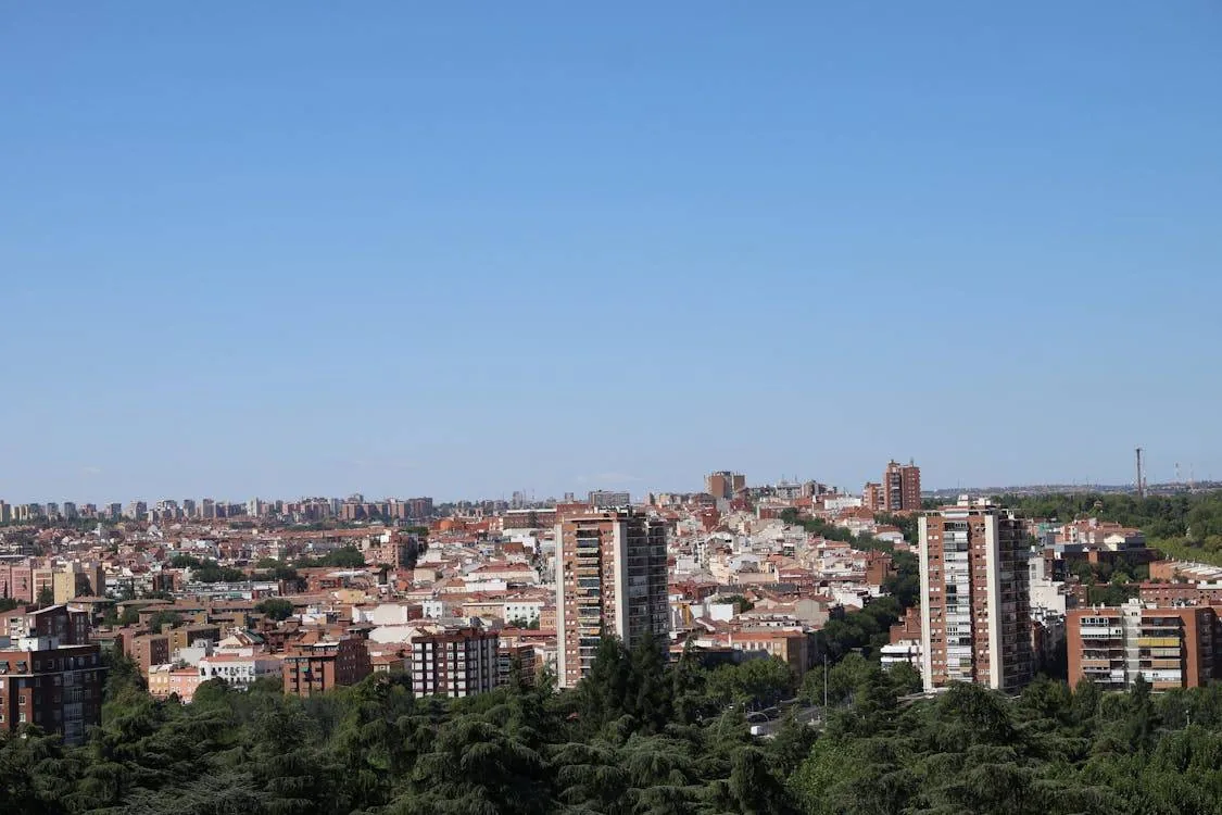 Precio vivienda Fuencarral-El Pardo Madrid 2026: análisis barrio a barrio, evolución histórica y proyección