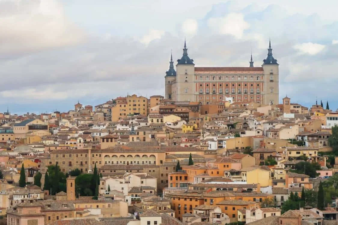 Vivienda Toledo Madrid funcionarios 2026: a 33 minutos de Atocha y a 4.500 €/m² de distancia