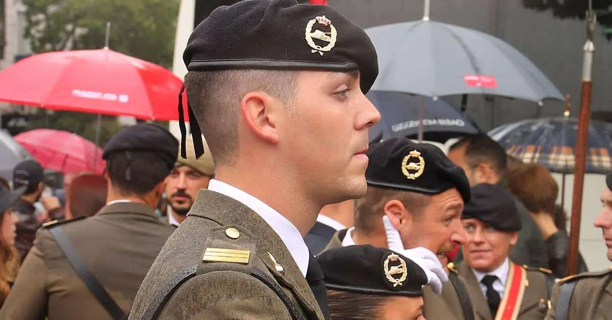 Militar Madrid vivienda 2026: cobras 1.650 €/mes, el alquiler se lleva el 85% — y el coliving no es la única salida