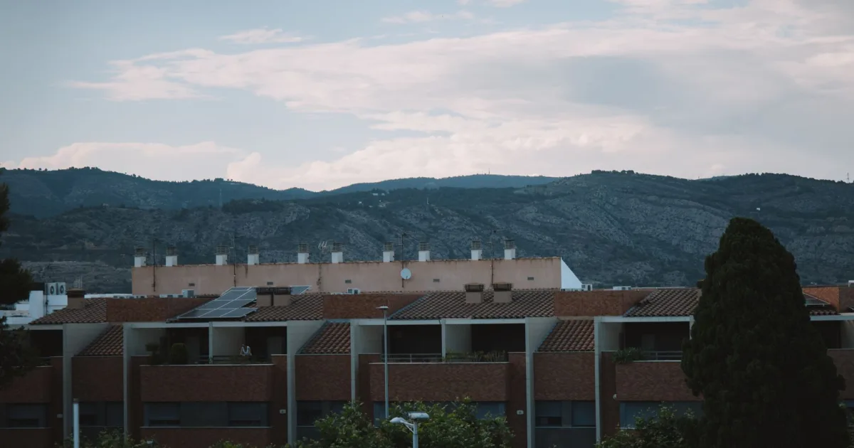 Cohousing en España: cuánto ha crecido, quién lo impulsa y por qué el suelo decide su futuro