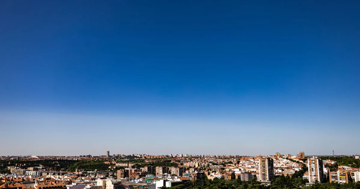 Precio vivienda Madrid junio 2026: la capital rompe los 6.000 €/m² y la cuota teórica del piso medio se come el 87% de un sueldo C1